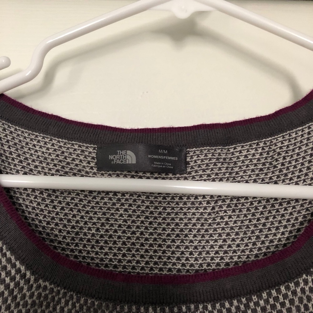 North Face Gray-White Pattern Sweater - image 4